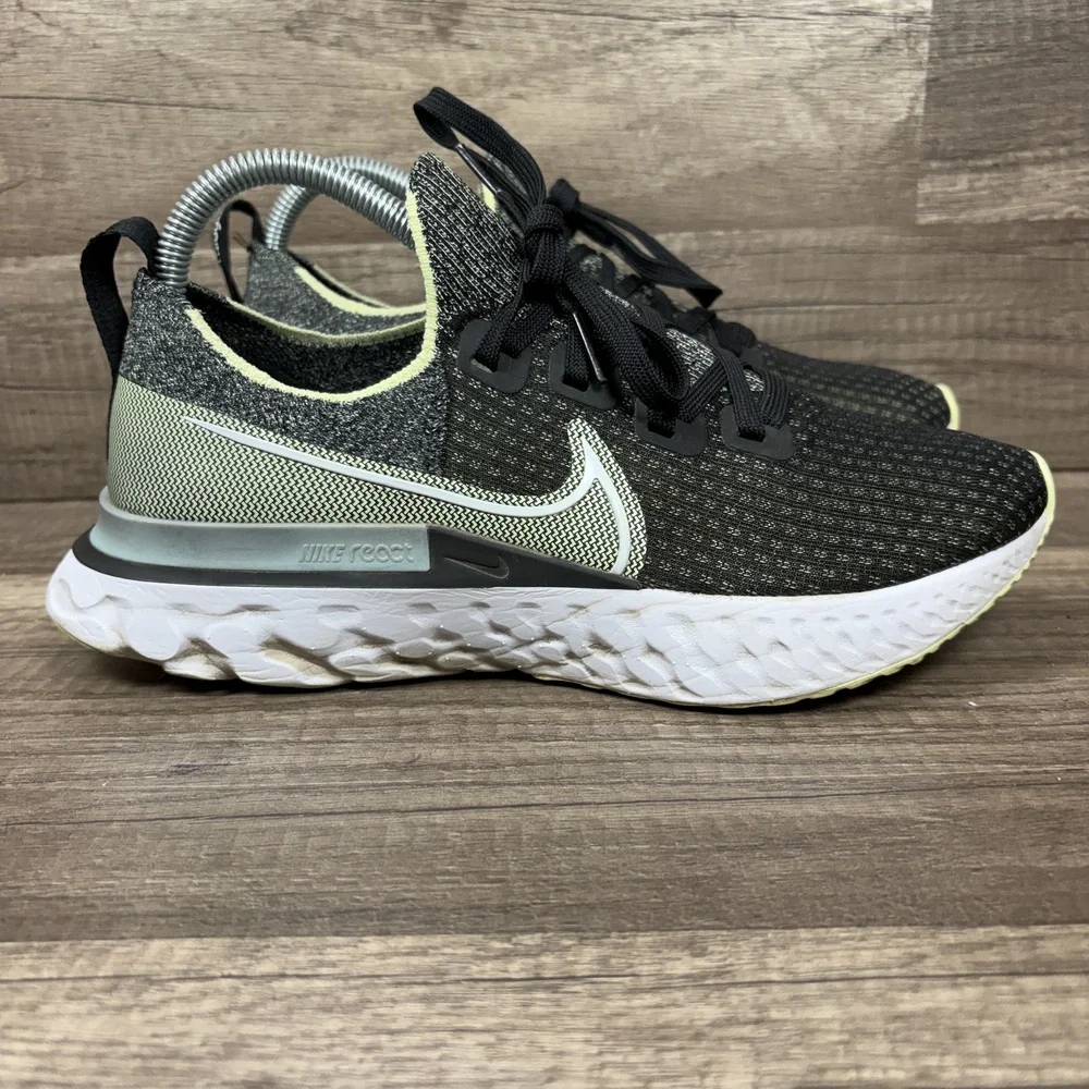 Nike React Infinity Run Flyknit Green Black Womens Size 8.5 CD4372-006 Running